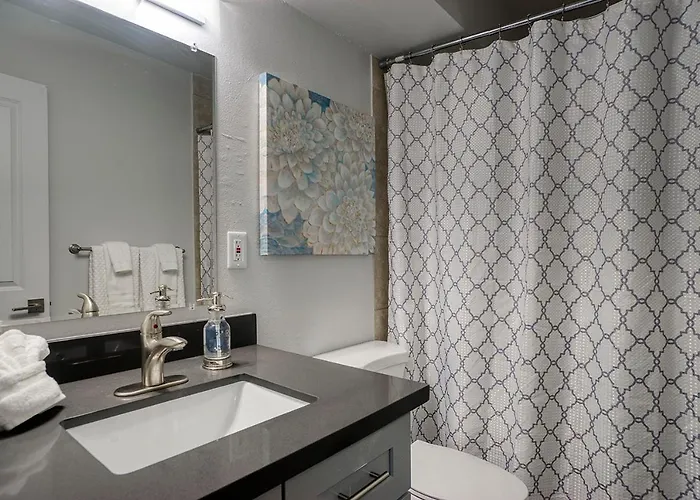 Remodeled 2 Bedroom Aparthotel Scottsdale