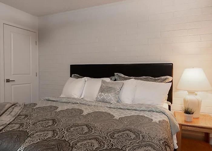 Remodeled 2 Bedroom Aparthotel Scottsdale