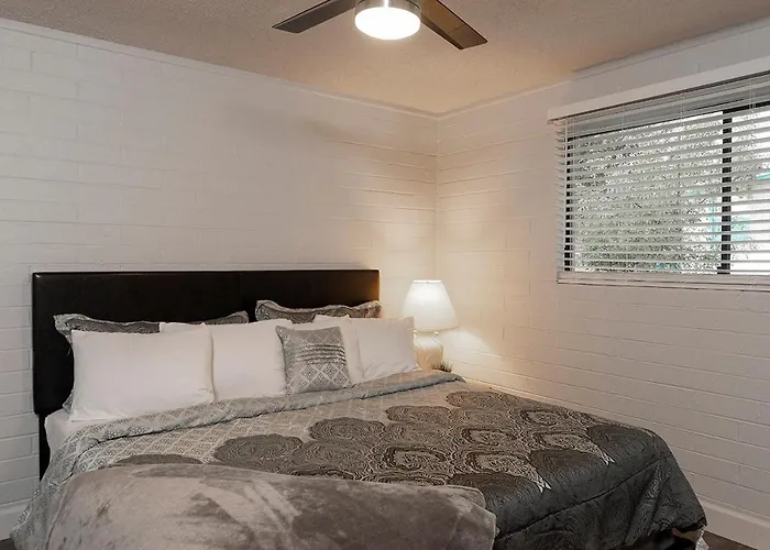 Remodeled 2 Bedroom Aparthotel Scottsdale